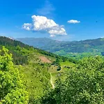 Troi Landetxea, Con Vistas A Aralar Y Aizkorri, Goierri Mutiloa