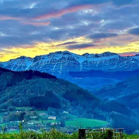 Landhaus Troi Landetxea, Con Encanto En El Goierri, Gipuzkoa, Pais Vasco Mutiloa
