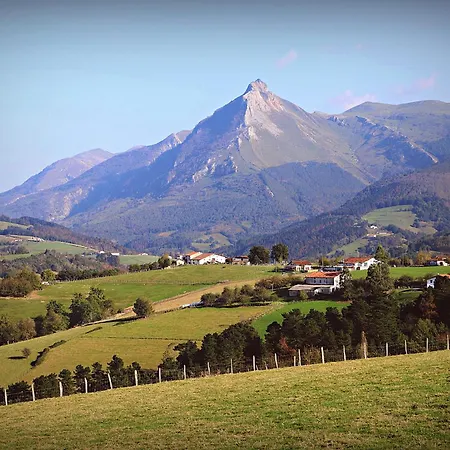 Landhaus Troi Landetxea, Con Encanto En El Goierri, Gipuzkoa, Pais Vasco Mutiloa